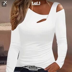 Women’s Elegant White Cut-Out Shoulder Top NWOT